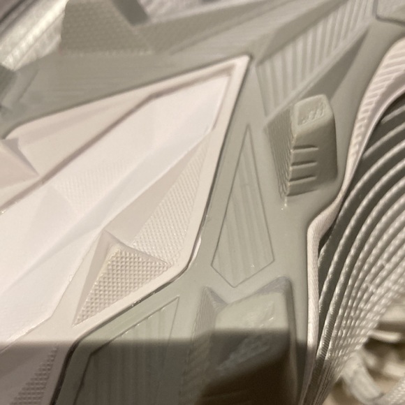 NEW - UNDER ARMOUR UA HIGHLIGHT FRANCHISE CLEATS SHOES - Men’s Size 9 - Football - Picture 10 of 13